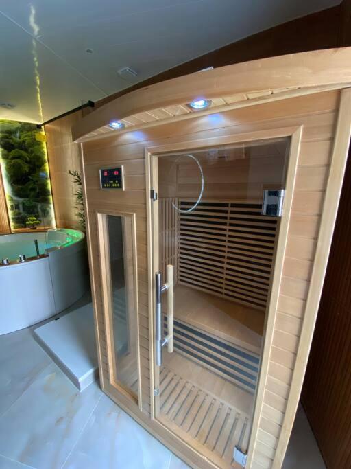 Esprit Bali ....Love Spa, Sauna De Luxe A Mülhausen Exterior foto